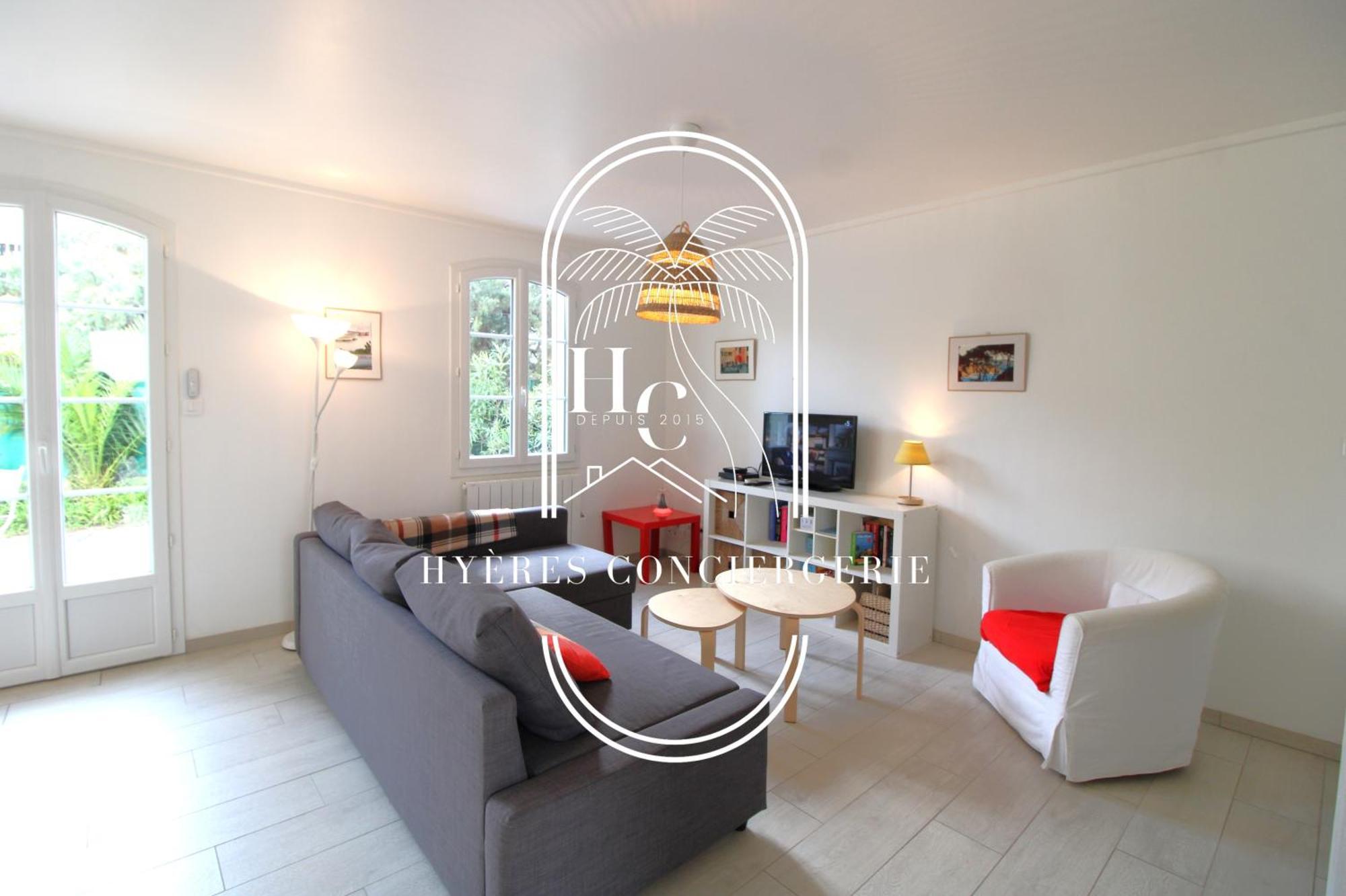 Duplex Au Coeur Du Port D'Hyeres- Plages Parking By Hc Luaran gambar